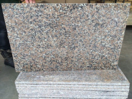 Плитка 600x300 из Западно-Султаевского гранита , фото Купить Плитка 600x300 из Западно-Султаевского гранита в Солнечногорске